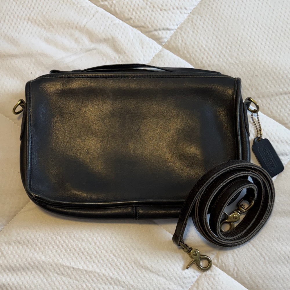 Vintage Coach made in USA Black Leather Crossbody Bag with Removable Strap